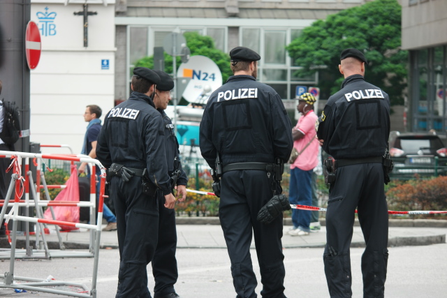 Munich Opens Her Arms to 2200 Asylum-seekers, More Expected