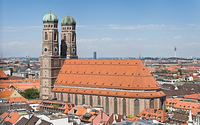 English: Frauenkirche (Church of Our Blessed L...