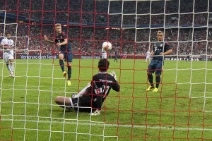 Mitchell Weiser taps in to make it 2-0 against Sao Paulo. Photo: DPA