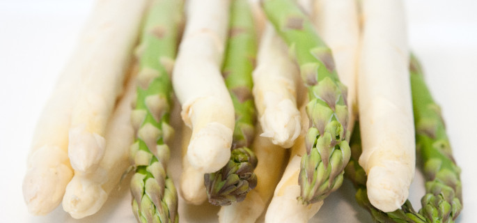 Both green and white asparagus is grown around Berlin and in Poland -- dpa
